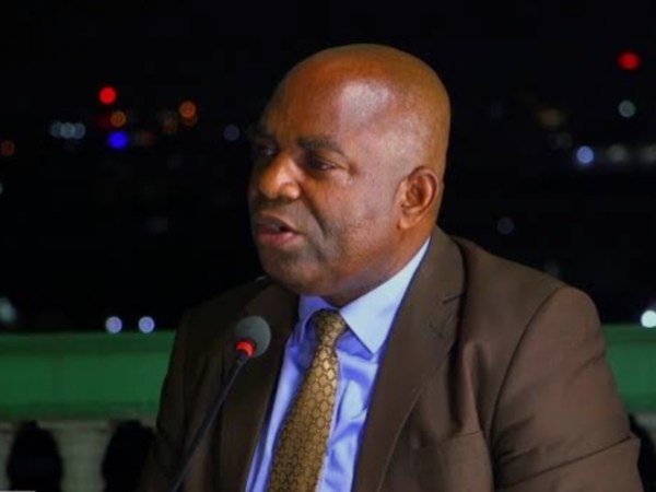 Actualité / La leçon du Pr Didier Ngalebaye : ‘’ Nous ne pouvons aider ceux qui sont à la décision que par la critique&nbsp;‘’